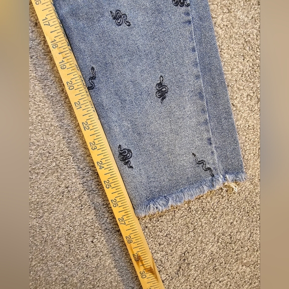 Tinseltown High Rise Snake Emroidered Straight Leg Jeans Size 11 REPUTATION TS - Picture 3 of 9